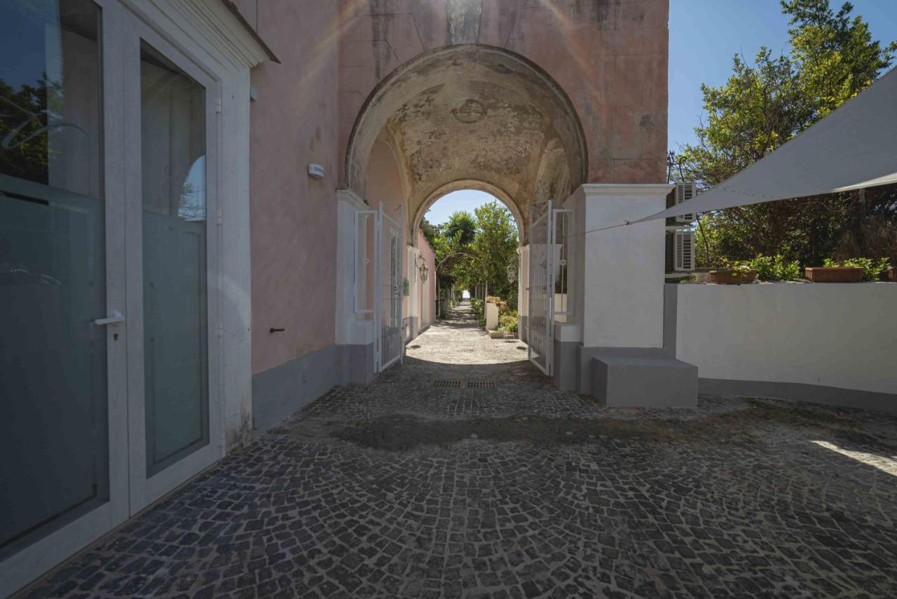 La Poetica In Villa Eldorado Прочида Экстерьер фото